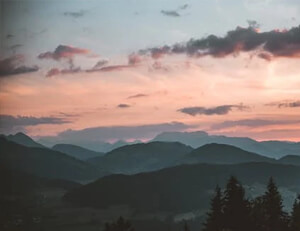 复赛重燃激情,球队展现出色发挥